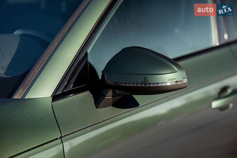 Седан Audi A4 2018 в Львове