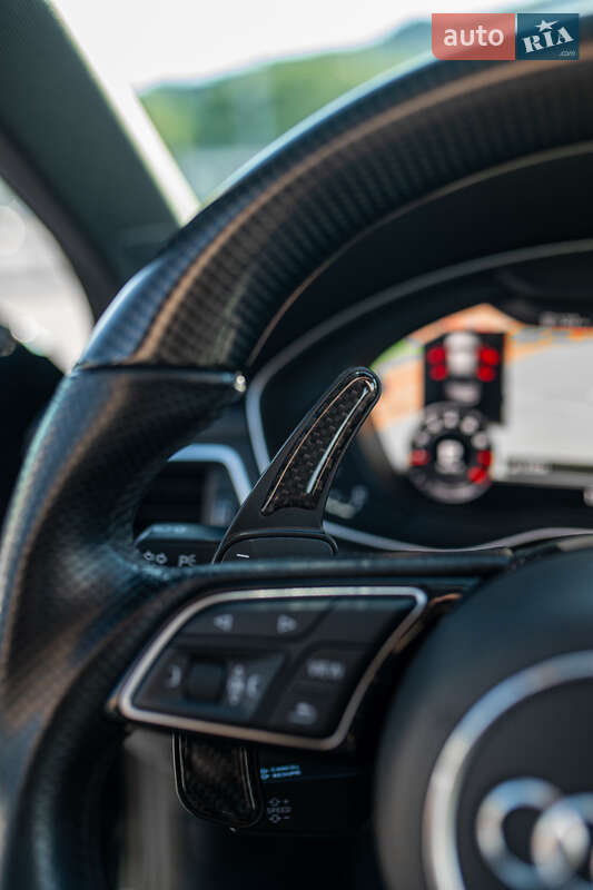 Седан Audi A4 2018 в Львове