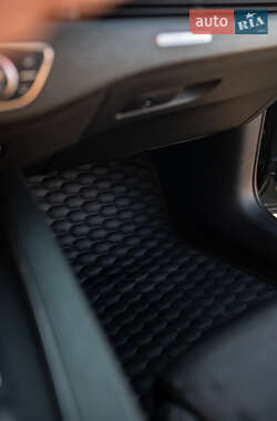 Седан Audi A4 2018 в Львове