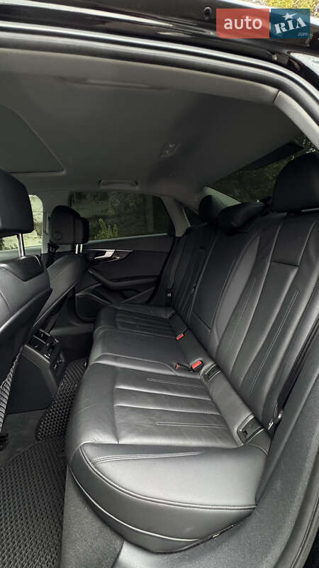 Седан Audi A4 2018 в Киеве