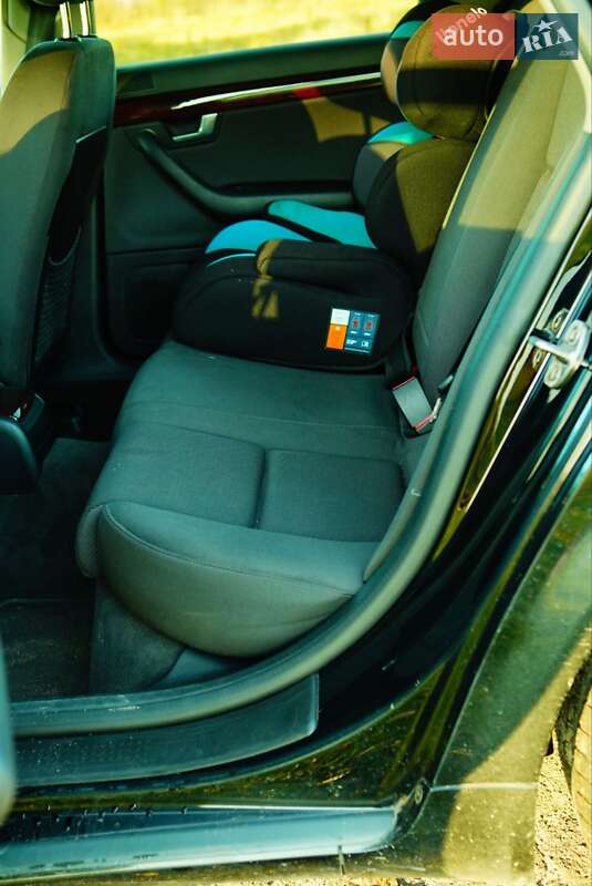 Универсал Audi A4 2004 в Шацке