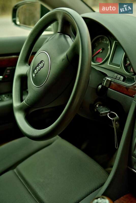 Универсал Audi A4 2004 в Шацке