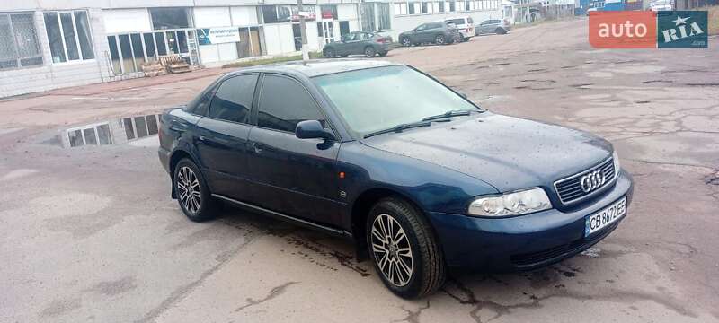Седан Audi A4 1997 в Чернигове фото Седан Audi A4 1997 в Чернигове