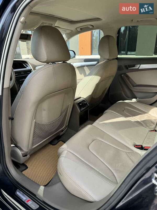 Седан Audi A4 2012 в Одесі