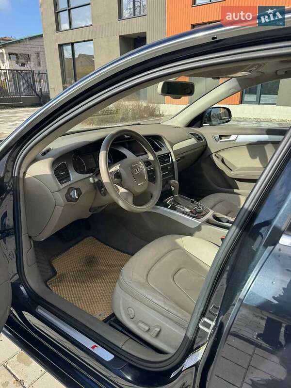 Седан Audi A4 2012 в Одесі