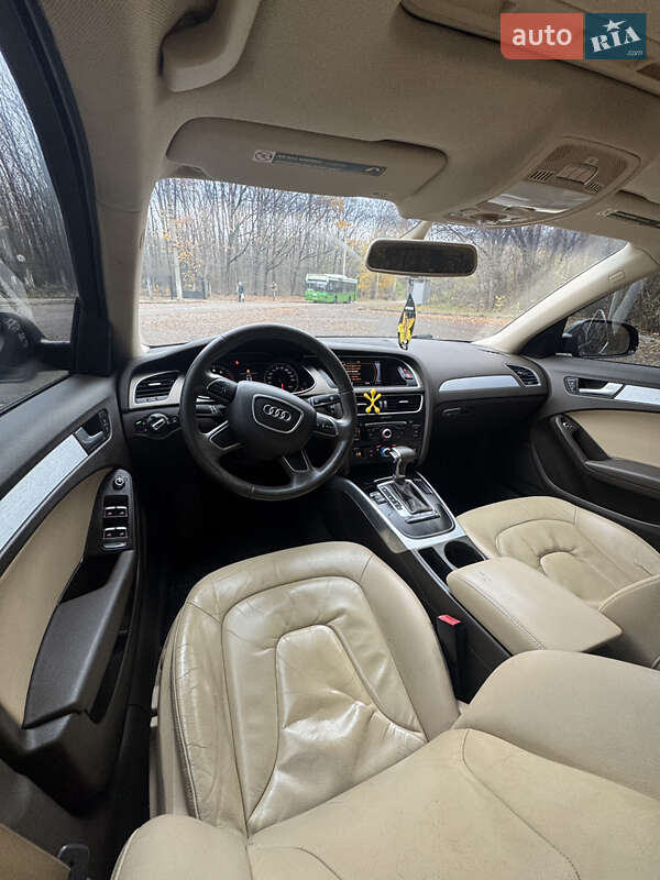 Седан Audi A4 2012 в Харкові