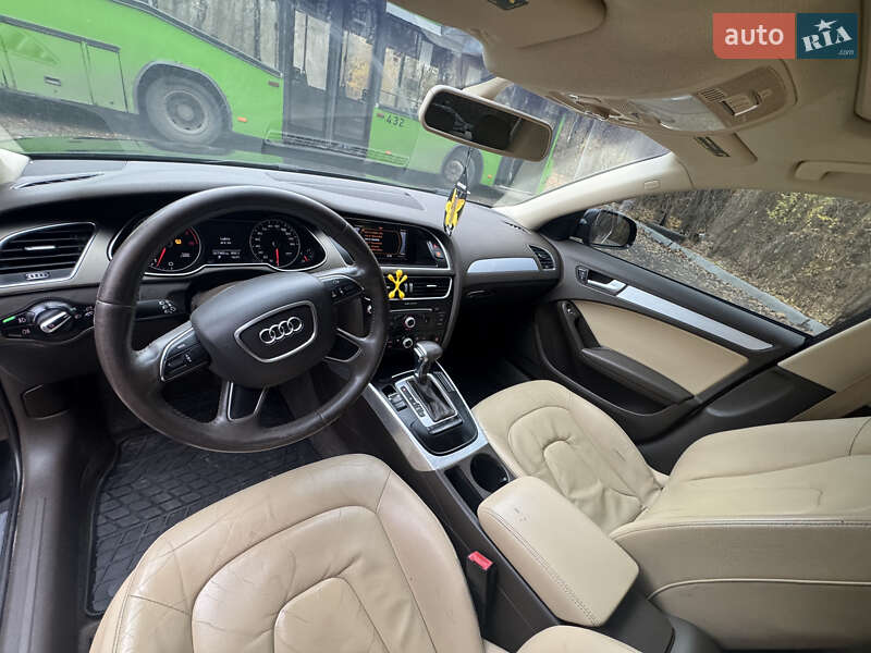 Седан Audi A4 2012 в Харкові