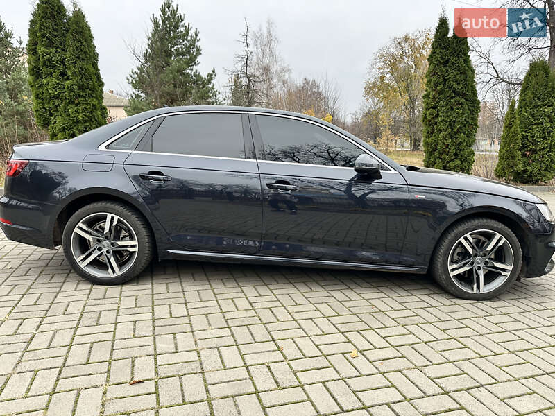 Седан Audi A4 2018 в Києві
