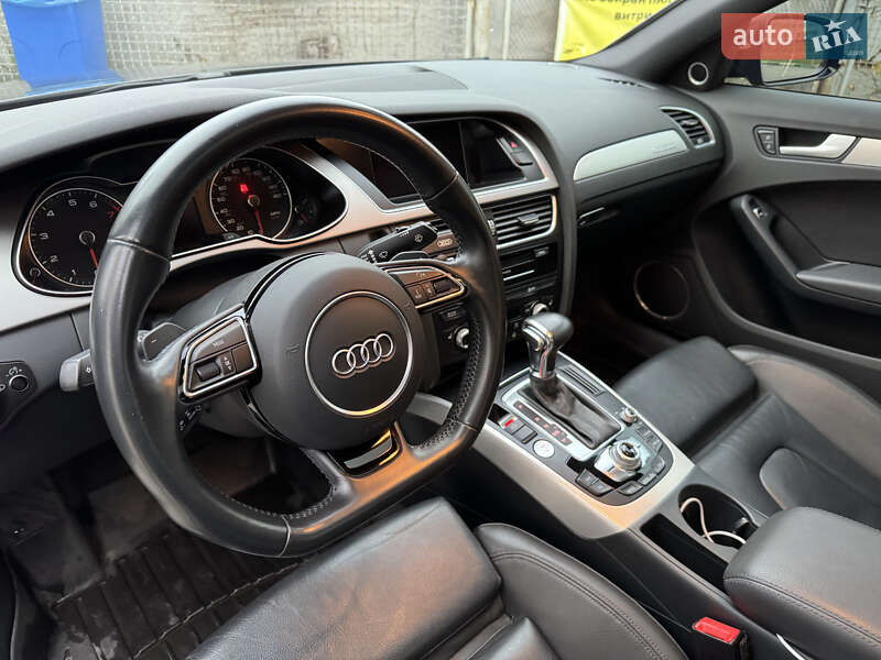 Седан Audi A4 2014 в Киеве
