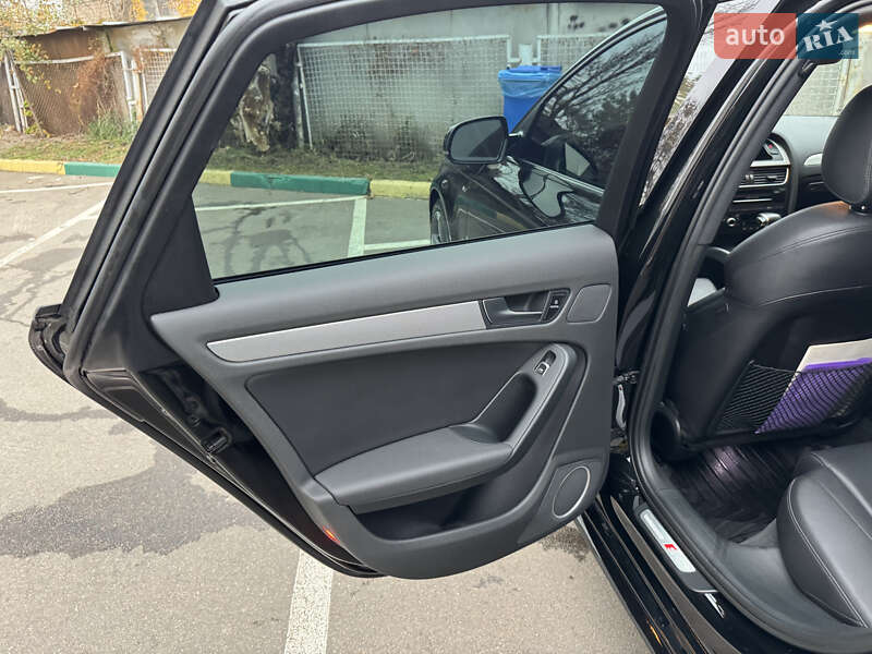 Седан Audi A4 2014 в Киеве