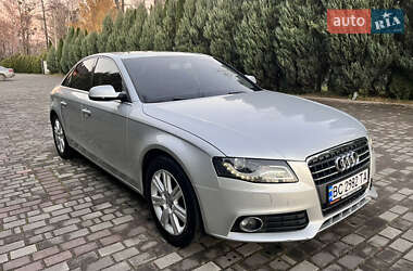Седан Audi A4 2012 в Львове