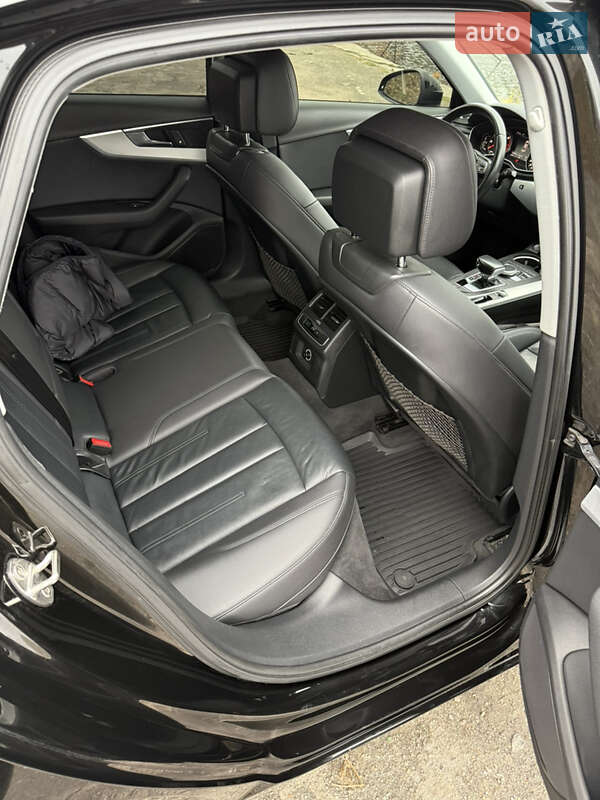 Седан Audi A4 2016 в Дніпрі