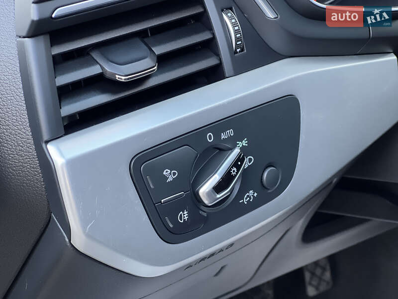 Седан Audi A4 2016 в Дрогобыче