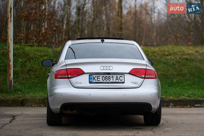 Седан Audi A4 2011 в Києві