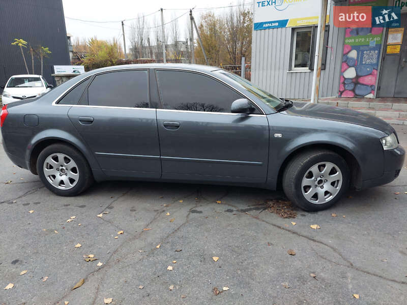 Седан Audi A4 2001 в Кременчуці
