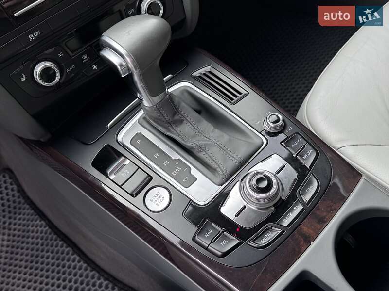 Седан Audi A4 2013 в Одесі