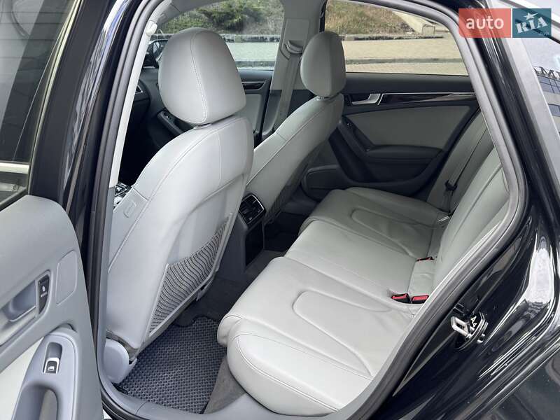 Седан Audi A4 2013 в Одесі