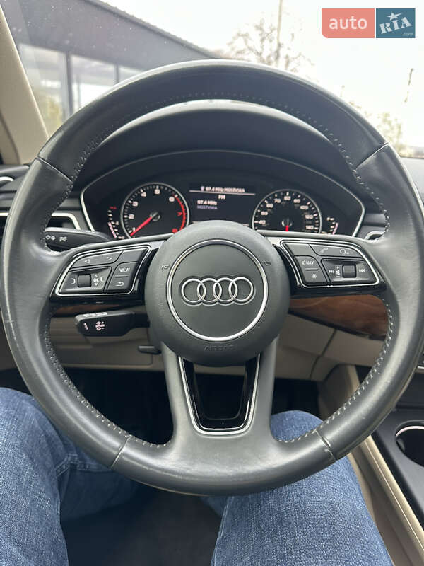 Седан Audi A4 2016 в Львове