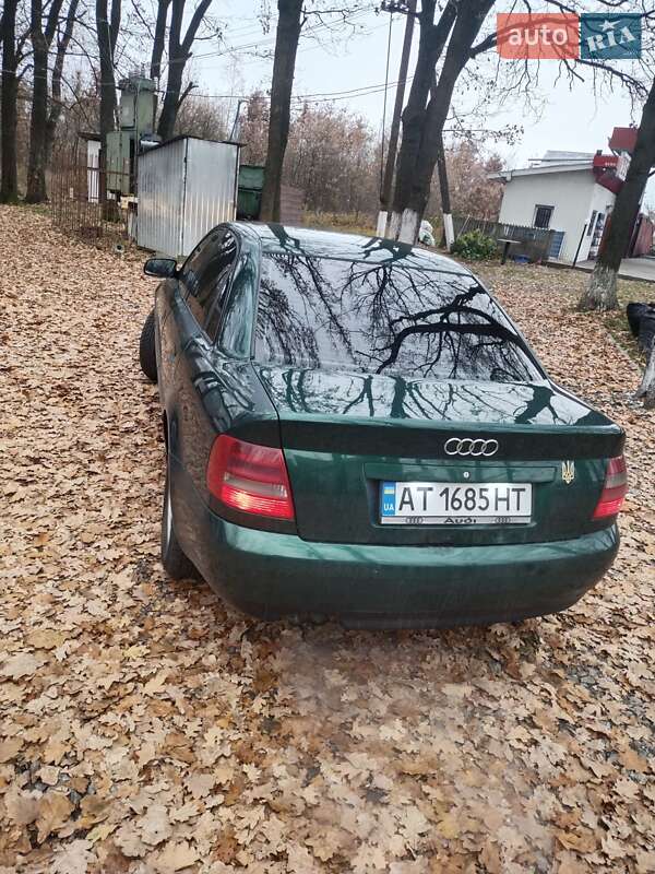Седан Audi A4 2000 в Ивано-Франковске