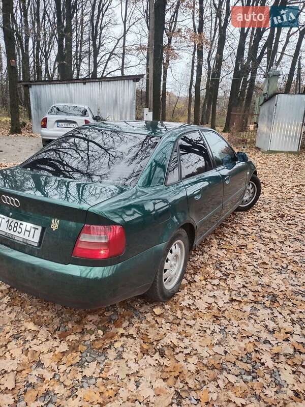 Седан Audi A4 2000 в Ивано-Франковске