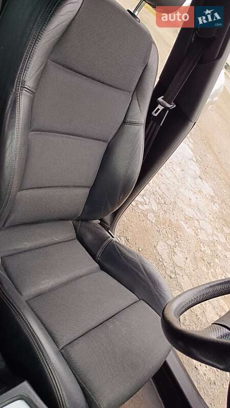 Универсал Audi A4 2003 в Деражне