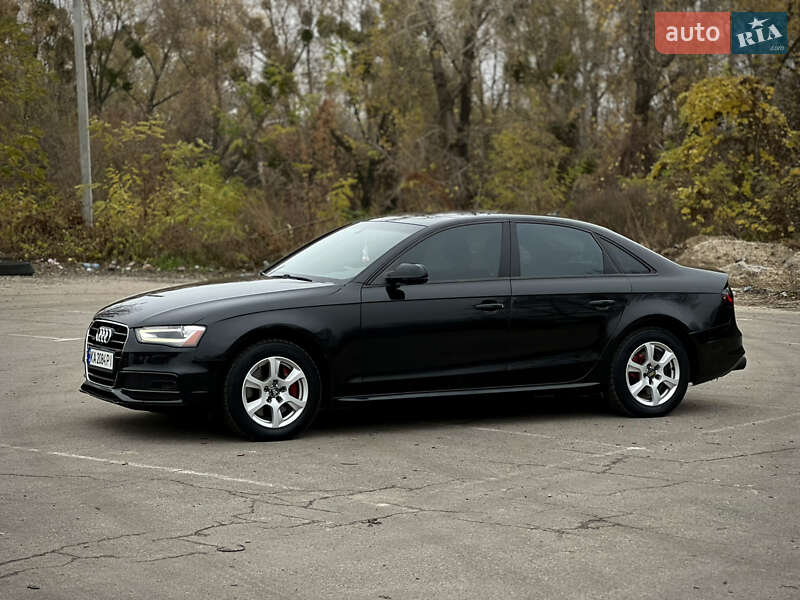 Седан Audi A4 2015 в Києві