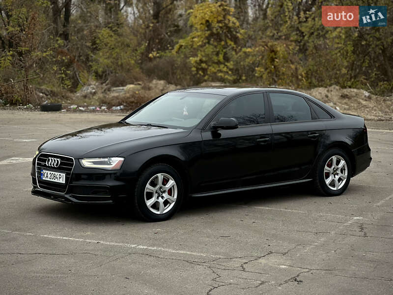 Седан Audi A4 2015 в Києві