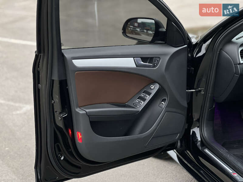 Седан Audi A4 2015 в Києві