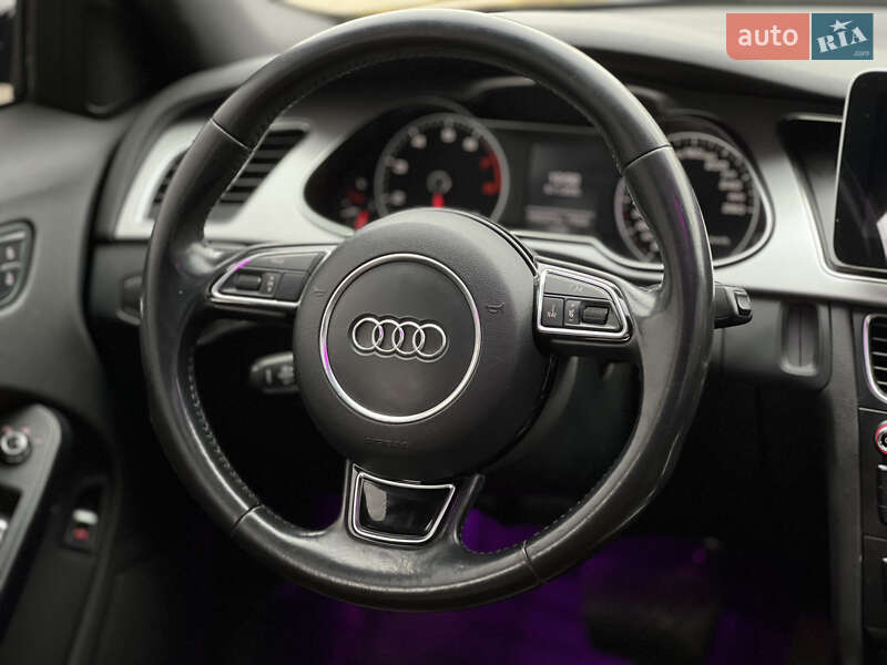 Седан Audi A4 2015 в Києві