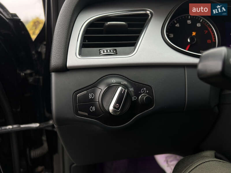 Седан Audi A4 2015 в Києві