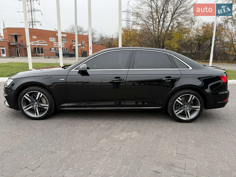 Седан Audi A4 2016 в Днепре