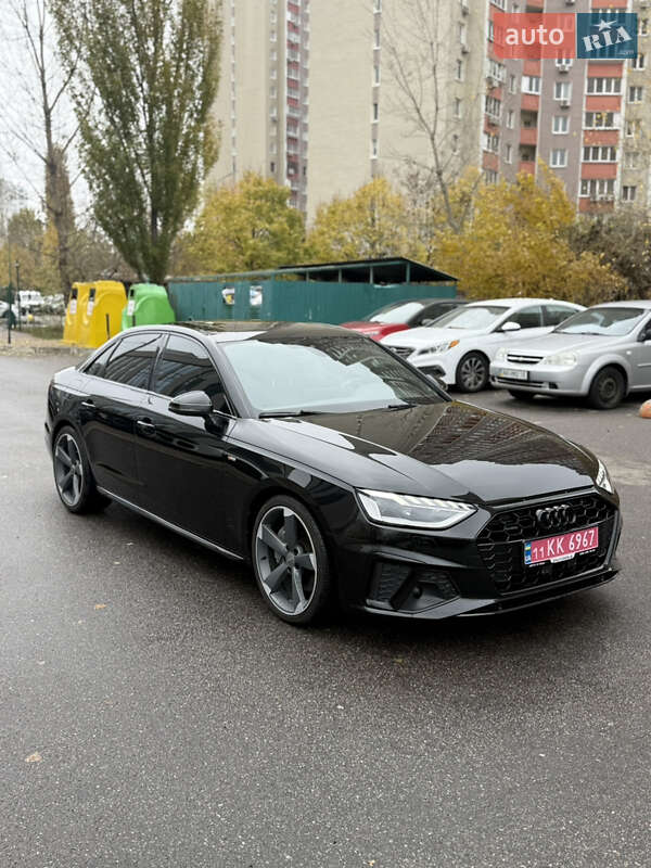 Седан Audi A4 2021 в Киеве