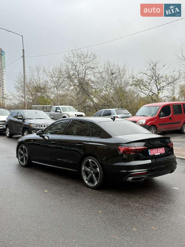 Седан Audi A4 2021 в Киеве