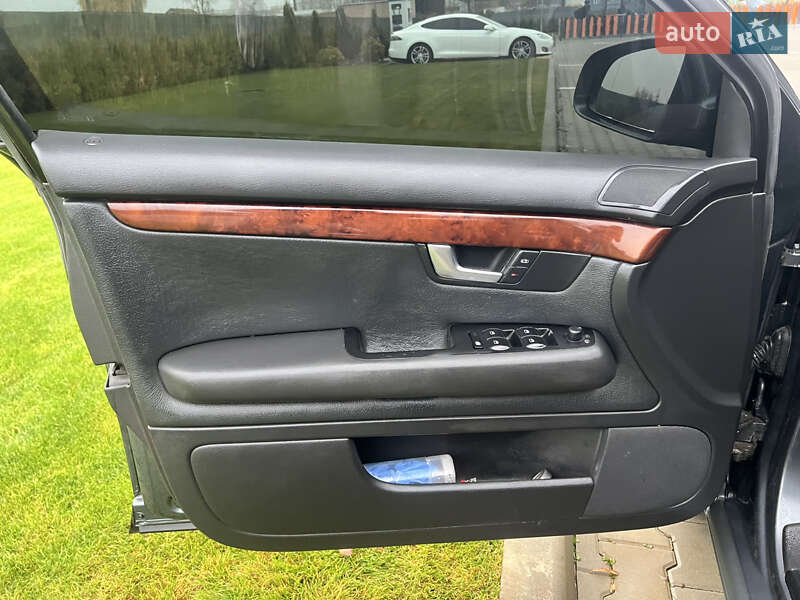 Седан Audi A4 2004 в Виннице