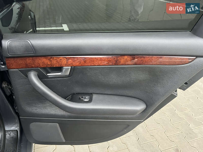 Седан Audi A4 2004 в Виннице