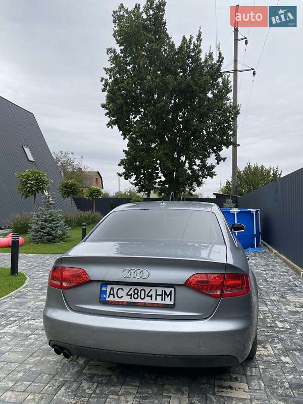 Седан Audi A4 2009 в Рівному