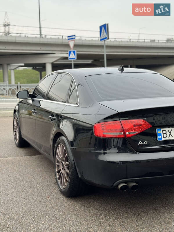 Седан Audi A4 2011 в Києві