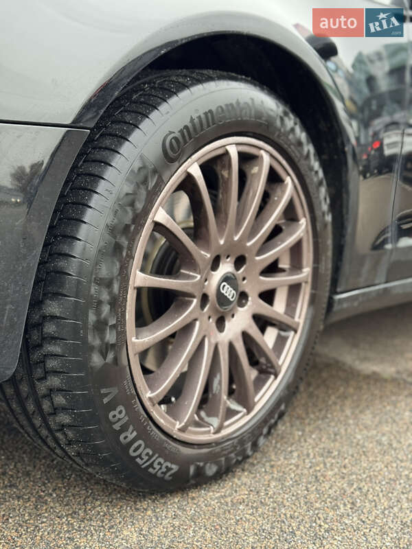 Седан Audi A4 2011 в Києві