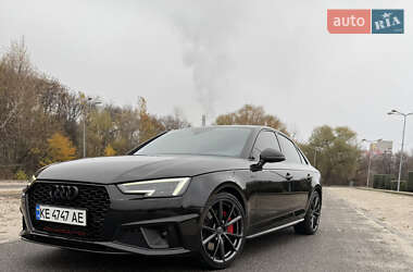Седан Audi A4 2017 в Днепре