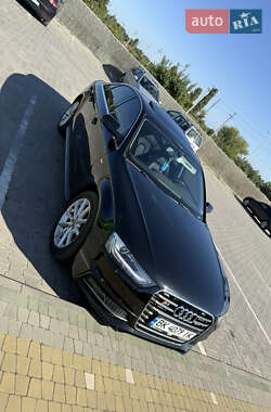 Седан Audi A4 2015 в Вараші