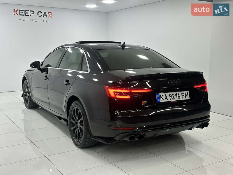 Седан Audi A4 2016 в Одесі