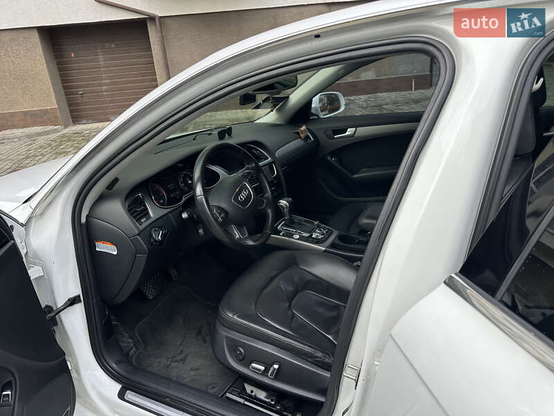 Седан Audi A4 2012 в Івано-Франківську