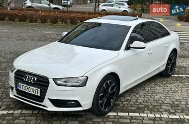Седан Audi A4 2012 в Ивано-Франковске