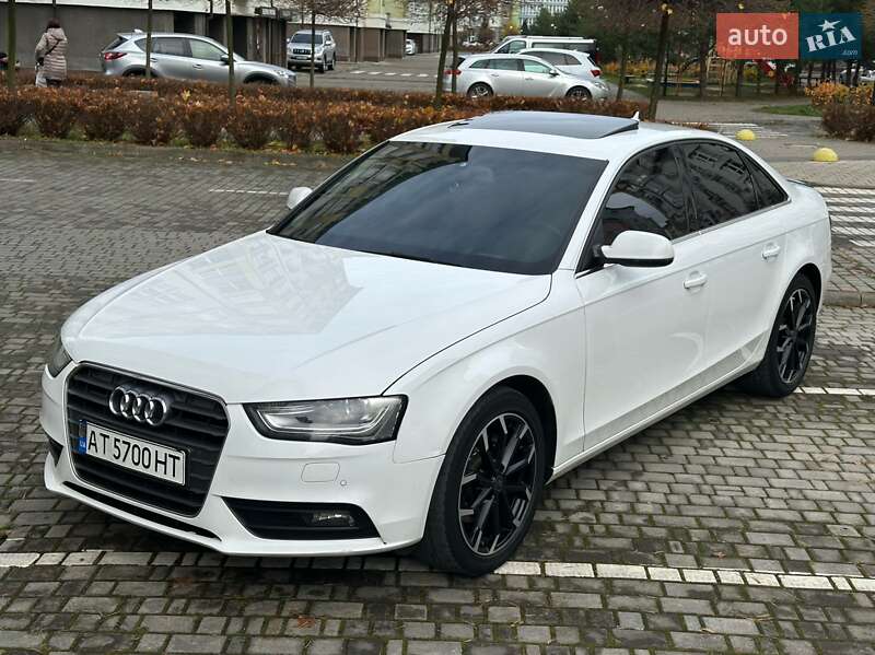 Седан Audi A4 2012 в Івано-Франківську