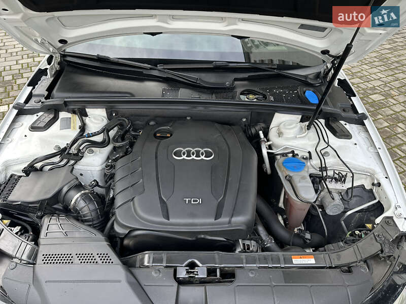 Седан Audi A4 2012 в Івано-Франківську