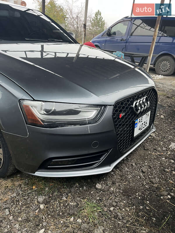 Седан Audi A4 2012 в Новомосковську