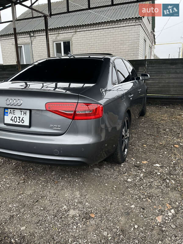 Седан Audi A4 2012 в Новомосковську