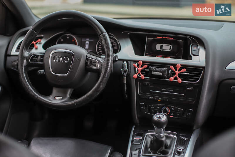 Універсал Audi A4 2011 в Львові