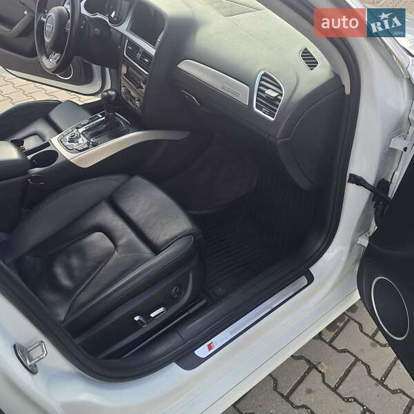 Седан Audi A4 2015 в Кутах