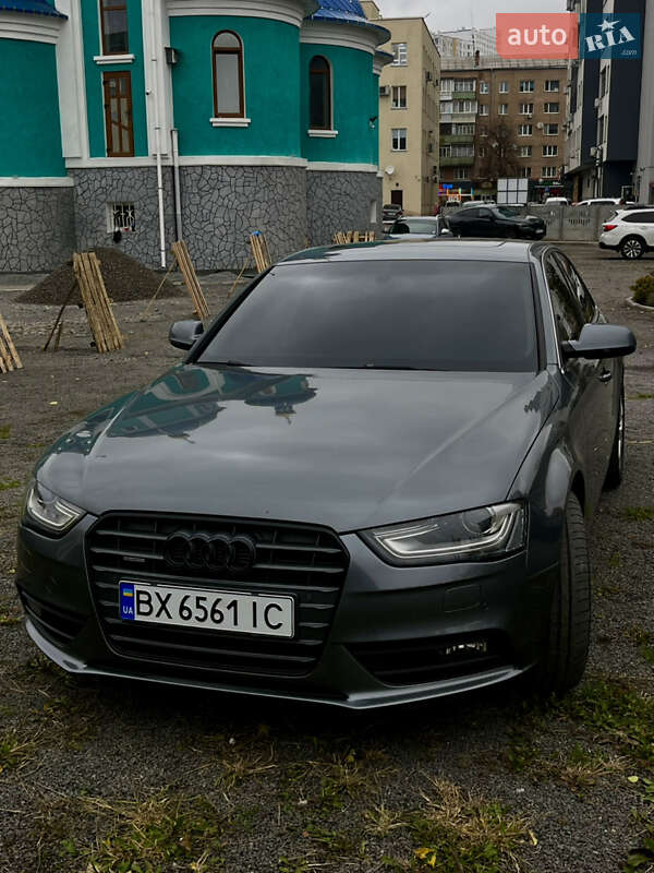 Седан Audi A4 2014 в Хмельницком